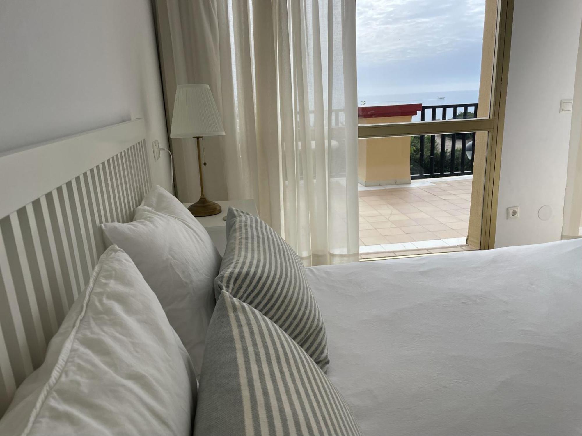 Estudio Con Insuperables Vistas Al Mar: Aparcamiento Marbella Eksteriør bilde